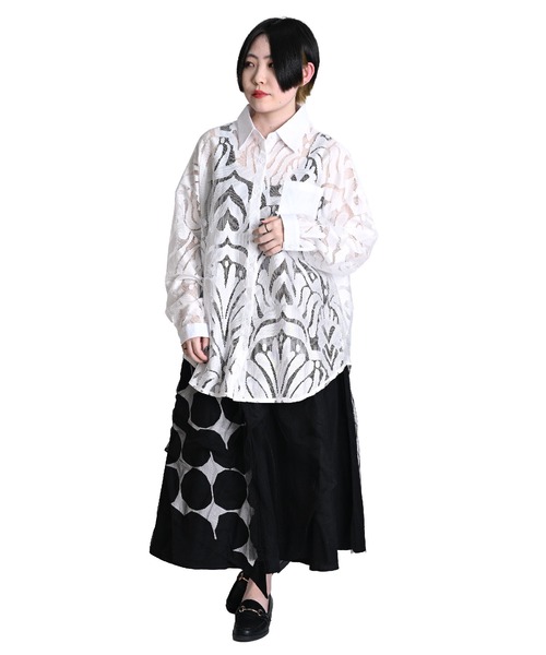 MARAI(マーライ)の「レギュラーカラー 長袖シアーレースシャツ(シャツ/ブラウス・レディース・ホワイト/ブラック・FREE)」の14枚目の写真