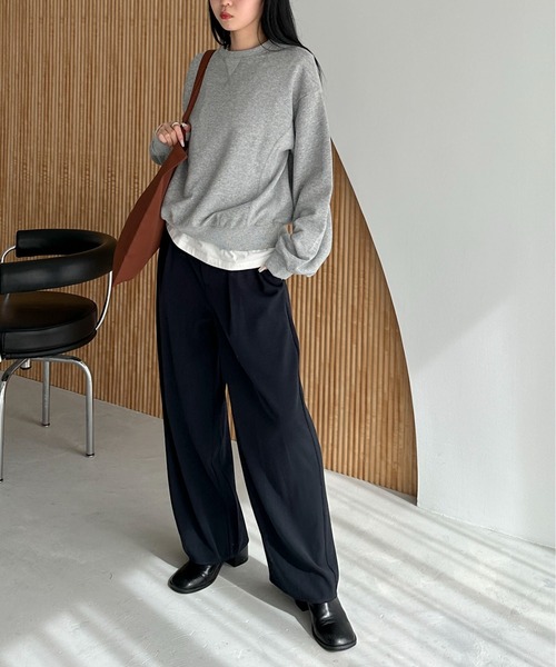 feepur(フェピュール)の「ベーシックカラースウェット(スウェット・レディース・杢グレー/ピンク/オートミール/イエロー/ブラック/レッド/ブラウン・MEDIUM)」の20枚目の写真