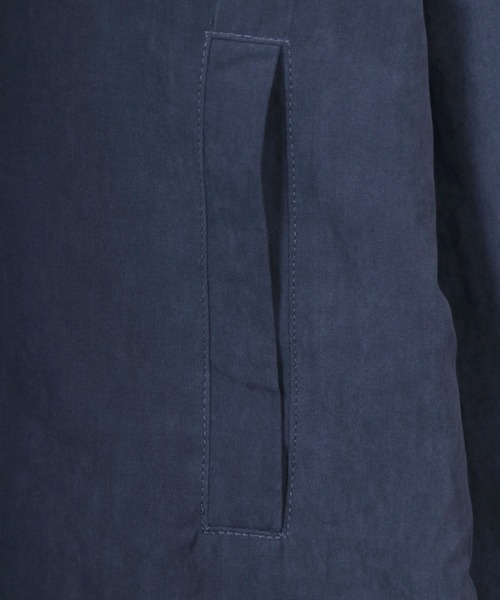 ANPAS(アンパス)の「Nylon Fabric V-Line Color Switching Military Track Jacket/Vライン 配色切替 ミリタリー トラックジャケット ナイロンジャケット(ナイロンジャケット・メンズ・チャコール/カーキ・L/M)」の4枚目の写真