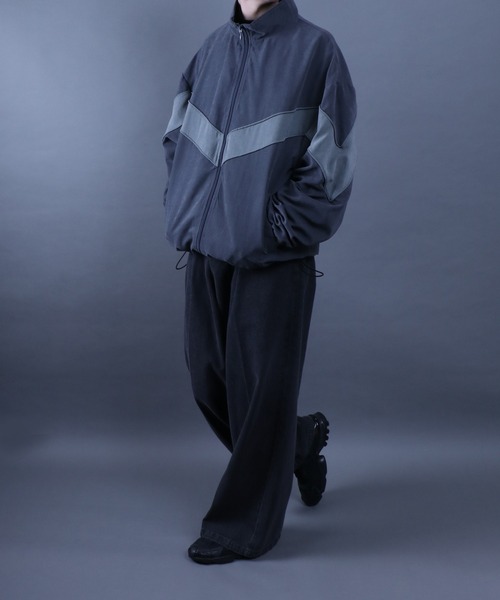 ANPAS(アンパス)の「Nylon Fabric V-Line Color Switching Military Track Jacket/Vライン 配色切替 ミリタリー トラックジャケット ナイロンジャケット(ナイロンジャケット・メンズ・チャコール/カーキ・L/M)」の8枚目の写真