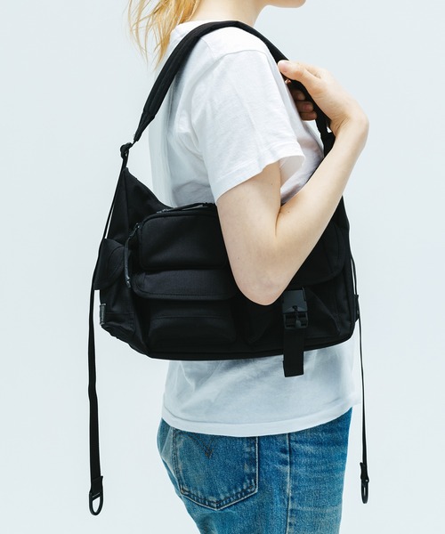 BAICYCLON by Bagjack（バイシクロン バイ バグジャック）の「【BAICYCLON】MULTI POCKETS SHOULDER BAG（SMALL） BCL-85（ショルダーバッグ・レディース・ブラック・FREE）」の13枚目の写真