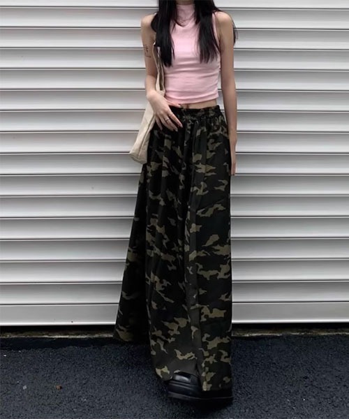 i-dare(アイディア)の「【i-dare】カモフラ柄 ロング スカート(スカート・レディース・グリーン・SMALL/MEDIUM/LARGE)」の3枚目の写真