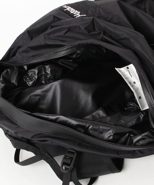 Matador（マタドール）の「MATADOR Freerain22 Waterproof Packable Backpack マタドール フリーレイン22 バックパック（バックパック/リュック・メンズ・ブラック・FREE）」の4枚目の写真