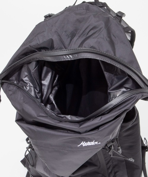 Matador（マタドール）の「MATADOR Freerain22 Waterproof Packable Backpack マタドール フリーレイン22 バックパック（バックパック/リュック・メンズ・ブラック・FREE）」の14枚目の写真
