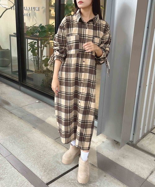 INGNI(イング)の「BackドロストBIGチェック柄シャツワンピース(ワンピース・レディース・ブラック/オフホワイト/ブラウン・M)」の3枚目の写真
