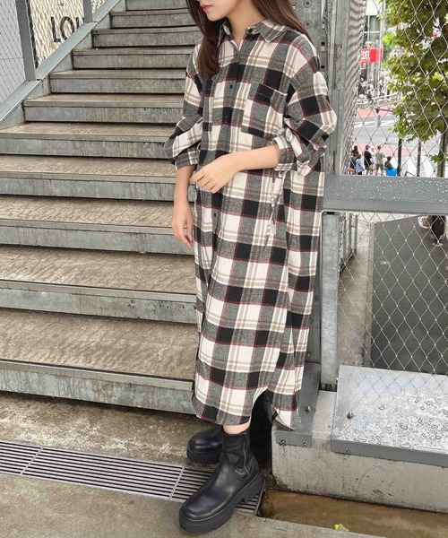 INGNI(イング)の「BackドロストBIGチェック柄シャツワンピース(ワンピース・レディース・ブラック/オフホワイト/ブラウン・M)」の1枚目の写真