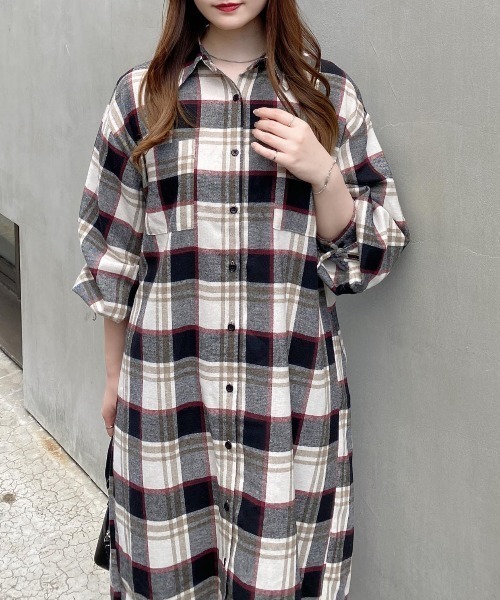 INGNI(イング)の「BackドロストBIGチェック柄シャツワンピース(ワンピース・レディース・ブラック/オフホワイト/ブラウン・M)」の9枚目の写真