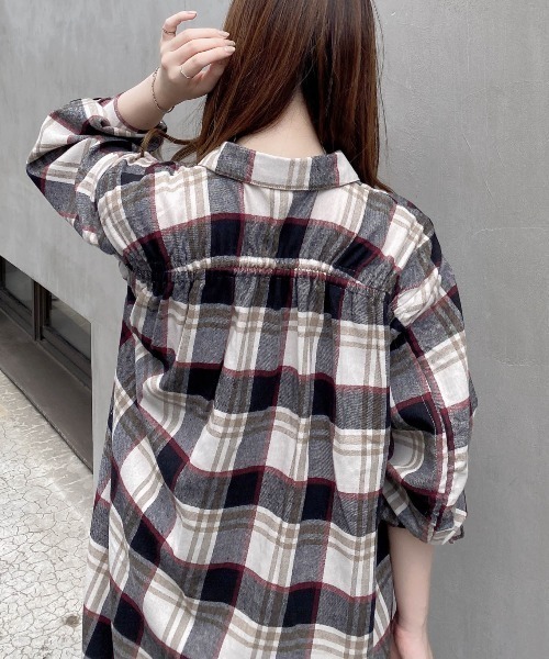 INGNI(イング)の「BackドロストBIGチェック柄シャツワンピース(ワンピース・レディース・ブラック/オフホワイト/ブラウン・M)」の10枚目の写真