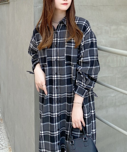 INGNI(イング)の「BackドロストBIGチェック柄シャツワンピース(ワンピース・レディース・ブラック/オフホワイト/ブラウン・M)」の15枚目の写真