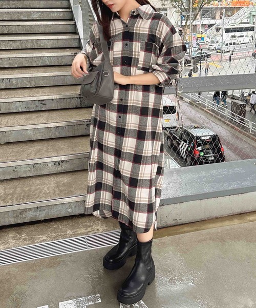 INGNI(イング)の「BackドロストBIGチェック柄シャツワンピース(ワンピース・レディース・ブラック/オフホワイト/ブラウン・M)」の4枚目の写真