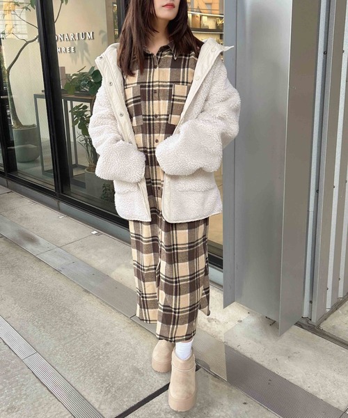 INGNI(イング)の「BackドロストBIGチェック柄シャツワンピース(ワンピース・レディース・ブラック/オフホワイト/ブラウン・M)」の22枚目の写真