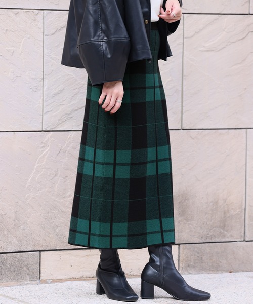 ELFRANK(エルフランク)の「《新色追加》チェック ニット ナロースカート ニットスカート ロング丈 秋 冬 タイト《着用動画あり》(スカート・レディース・ホワイト×ブラック/イエロー×ブラック/ブラック×ホワイト/イエロー系その他/グリーン系その他・FREE)」の15枚目の写真