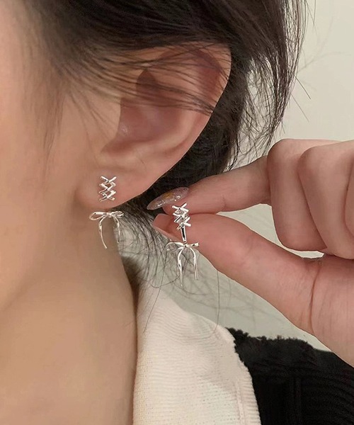 セール】メタリック レースアップ リボン デザイン ピアス