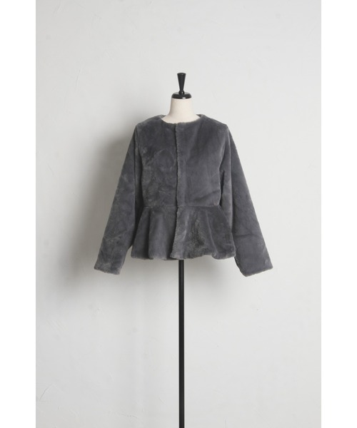 &. NOSTALGIA（アンドドットノスタルジア）の「【ZOZO限定】ペプラムファージャケット（その他アウター・レディース・グレー/アイボリー・M）」の20枚目の写真