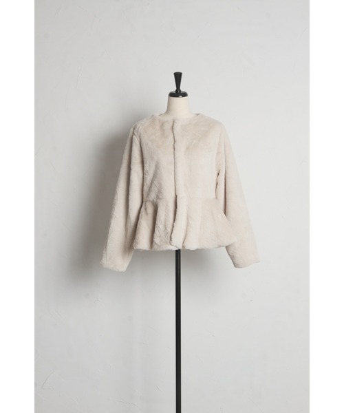 &. NOSTALGIA（アンドドットノスタルジア）の「【ZOZO限定】ペプラムファージャケット（その他アウター・レディース・グレー/アイボリー・M）」の21枚目の写真