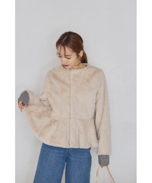 &. NOSTALGIA（アンドドットノスタルジア）の「【ZOZO限定】ペプラムファージャケット（その他アウター・レディース・グレー/アイボリー・M）」の10枚目の写真