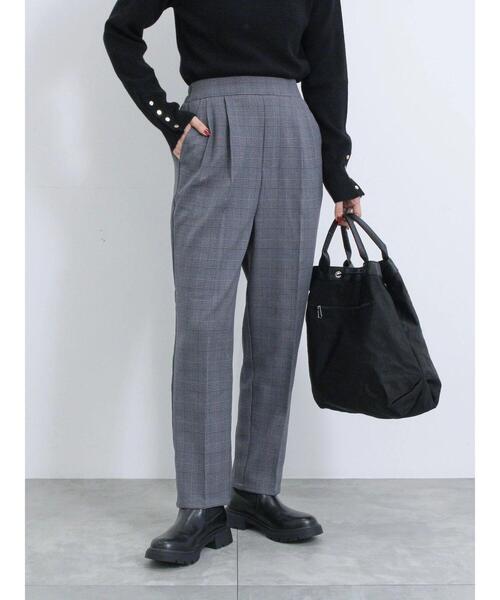 Samansa Mos2 blue(サマンサモスモスブルー)の「【吸湿発熱】マルチスタイルテーパードパンツ(その他パンツ・レディース・カーキ/ネイビー/ベージュ/グレー/ブラック/チャコールグレー/ライトベージュ・L/S/M/SS)」の2枚目の写真