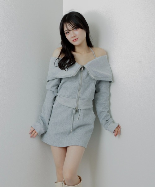 off shoulder zip hoodie tops/オフショルダージップフーディ