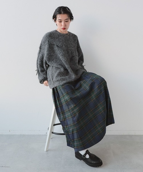 RAGEBLUE（レイジブルー）の「リボンモチーフシャギーニット（ニット/セーター・レディース・ブラウン/グレー・FREE）」の4枚目の写真