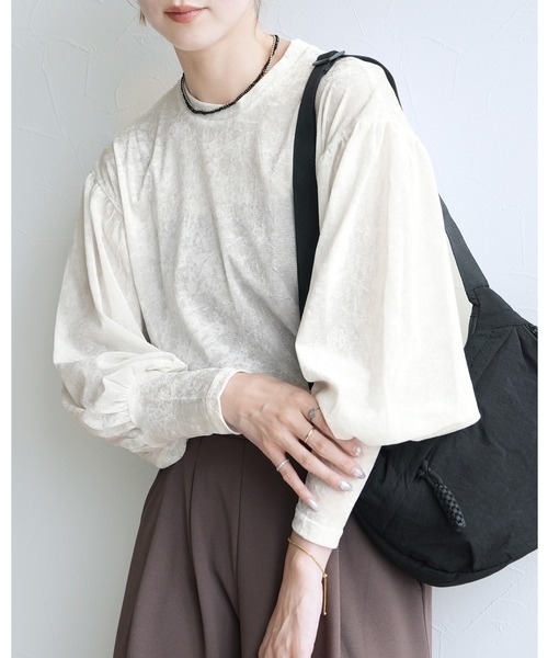 reca(レカ)の「シアーベロアパフ袖プルオーバー(Tシャツ/カットソー・レディース・ブラック/グレイッシュベージュ/ホワイト・FREE)」の2枚目の写真