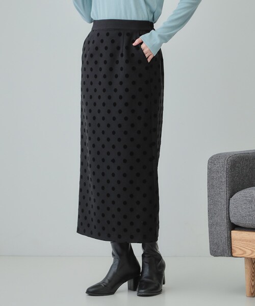 DRESKIP（ドレスキップ）の「【S-LL】華やかさ引き立つ フロッキードット ナロースカート（スカート・レディース・チャコールグレー/オリーブ/ベージュ・01/02/03/04）」の5枚目の写真