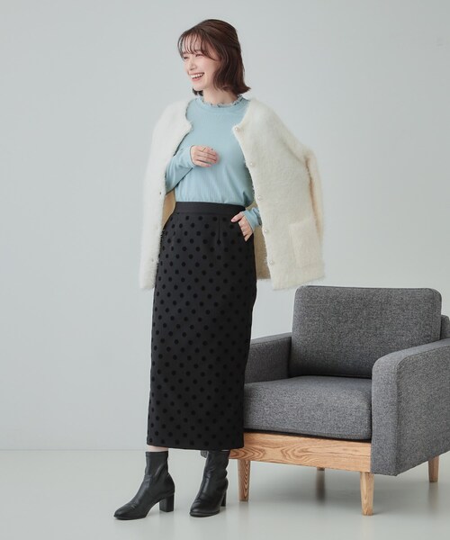 DRESKIP（ドレスキップ）の「【S-LL】華やかさ引き立つ フロッキードット ナロースカート（スカート・レディース・チャコールグレー/オリーブ/ベージュ・01/02/03/04）」の6枚目の写真