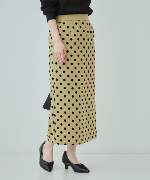 DRESKIP（ドレスキップ）の「【S-LL】華やかさ引き立つ フロッキードット ナロースカート（スカート・レディース・チャコールグレー/オリーブ/ベージュ・01/02/03/04）」の9枚目の写真