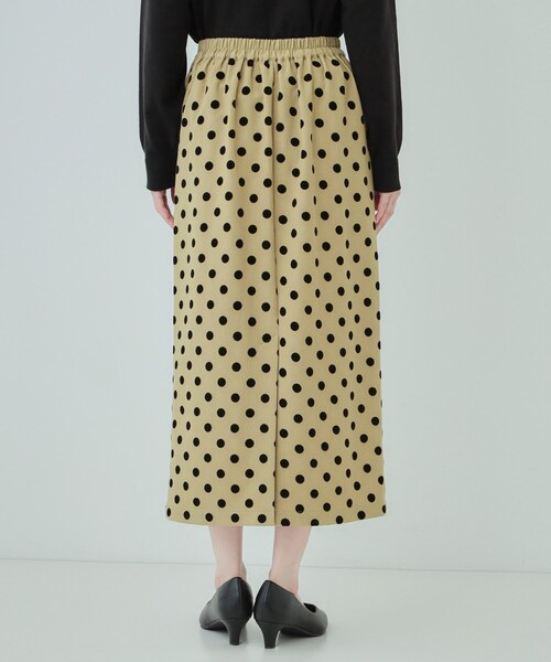 DRESKIP（ドレスキップ）の「【S-LL】華やかさ引き立つ フロッキードット ナロースカート（スカート・レディース・チャコールグレー/オリーブ/ベージュ・01/02/03/04）」の18枚目の写真
