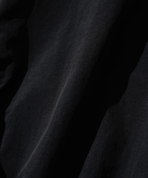 NANO universe（ナノユニバース）の「撥水ナイロンリブブルゾン（ブルゾン・レディース・グレー系その他4/ブラック・FREE）」の7枚目の写真