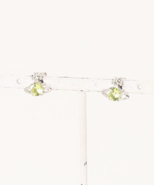 Vivienne Westwood（ヴィヴィアンウエストウッド）の「REINA EARRINGS（ピアス（両耳用）・レディース・シルバー/シルバー系その他/ゴールド系その他・FREE）」の2枚目の写真