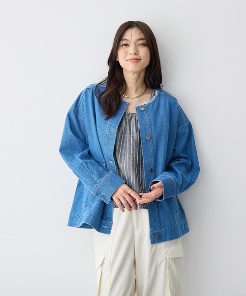 anyfee（エニフィー）の「【anyfee/プラスサイズ】ノーカラーデニムジャケット（デニムジャケット・レディース・ブルー/インディゴブルー・4L/3L/LL/5L）」の12枚目の写真