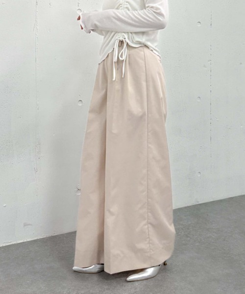 archives（アルシーヴ）の「ワイドタックチノパンツ（チノパンツ・レディース・ネイビー/ベージュ/アイボリー・MEDIUM）」の16枚目の写真