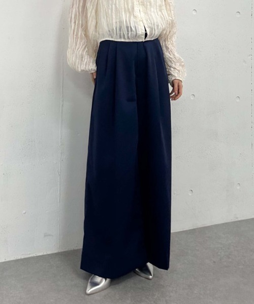 archives（アルシーヴ）の「ワイドタックチノパンツ（チノパンツ・レディース・ネイビー/ベージュ/アイボリー・MEDIUM）」の22枚目の写真