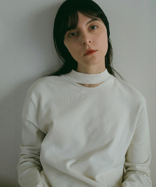 MANOF(マノフ)の「SLASH NECK DRESS(ワンピース・レディース・パープル/ブラック/アイボリー・FREE)」の21枚目の写真