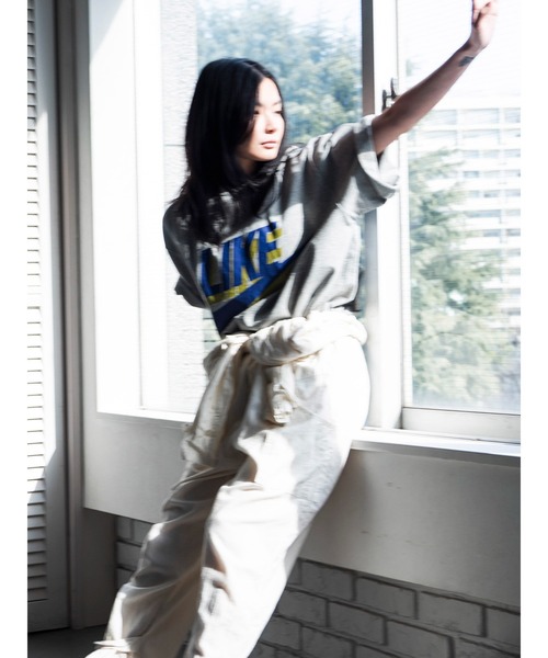 k3&co.(ケイスリーアンドコー)の「【LIKE】PRINT TEE(Tシャツ/カットソー・レディース・ネイビー/アイボリー/グレー・ONE SIZE)」の5枚目の写真