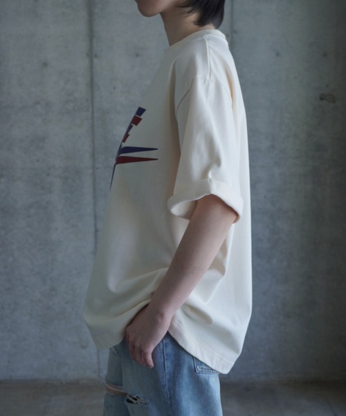 k3&co.(ケイスリーアンドコー)の「【LIKE】PRINT TEE(Tシャツ/カットソー・レディース・ネイビー/アイボリー/グレー・ONE SIZE)」の16枚目の写真