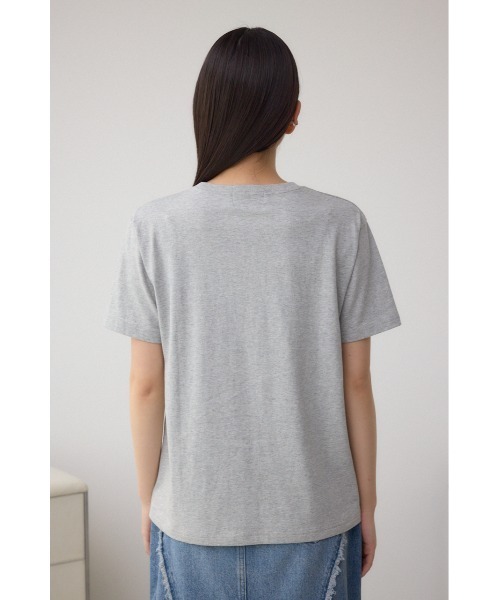 AZUL by moussy(アズールバイマウジー)の「プランツグラフィックTシャツ(Tシャツ/カットソー・レディース・ブラック/オフホワイト/杢グレー・FREE)」の6枚目の写真