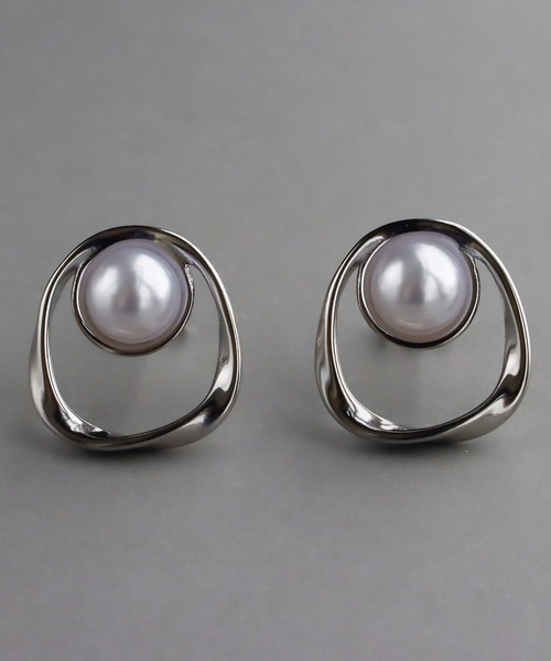 abaskdesign(アバスクデザイン)の「金属アレルギー対応 ニュアンススクエアパールピアス(ピアス(両耳用)・レディース・ゴールド/シルバー・FREE)」の11枚目の写真