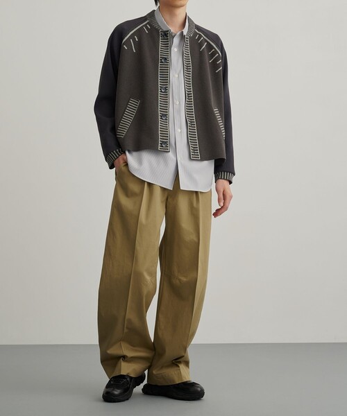 PUBLIC TOKYO（パブリックトウキョウ）の「グラフィティ―ニットスタジャンカーデ（カーディガン/ボレロ・メンズ・ライトグレー/ダークブラウン・1/2）」の5枚目の写真