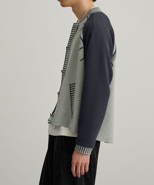 PUBLIC TOKYO（パブリックトウキョウ）の「グラフィティ―ニットスタジャンカーデ（カーディガン/ボレロ・メンズ・ライトグレー/ダークブラウン・1/2）」の12枚目の写真