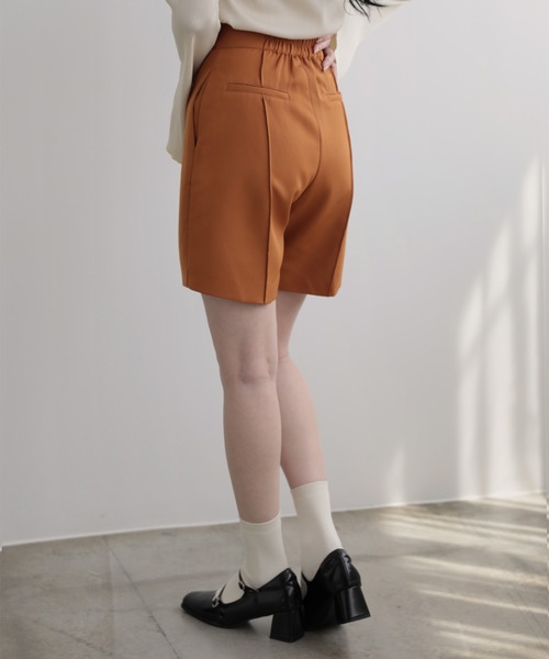 nouvellemoi(ヌーベルモイ)の「フロントタックハーフパンツ(その他パンツ・レディース・ブラック/オレンジ・S)」の5枚目の写真