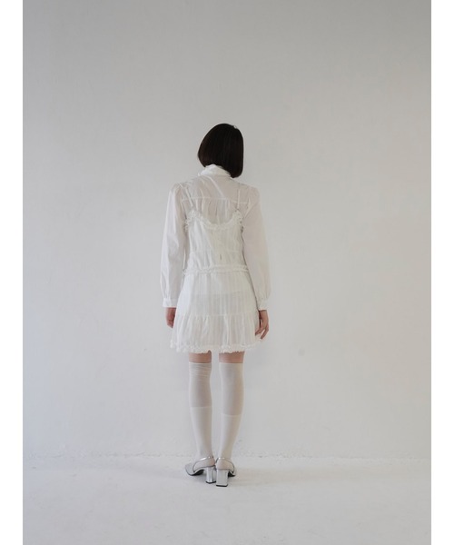 Uenui（ウニュイ）の「ラウンドフリル キャミワンピース（ワンピース・レディース・ホワイト/ブラック・FREE）」の7枚目の写真