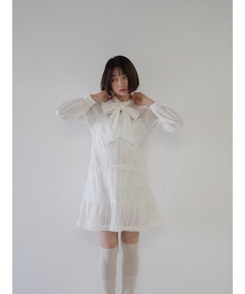 Uenui（ウニュイ）の「ラウンドフリル キャミワンピース（ワンピース・レディース・ホワイト/ブラック・FREE）」の10枚目の写真