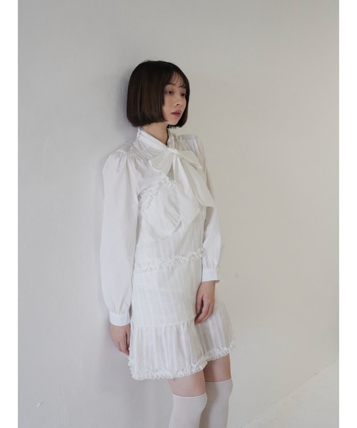 Uenui（ウニュイ）の「ラウンドフリル キャミワンピース（ワンピース・レディース・ホワイト/ブラック・FREE）」の16枚目の写真