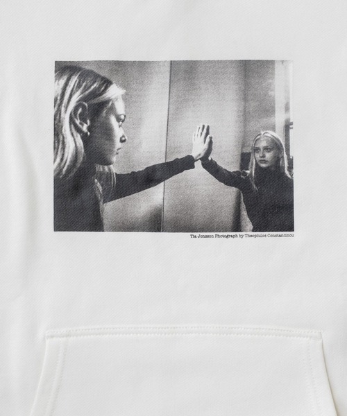 URBAN RESEARCH(アーバンリサーチ)の「BLANKMAG 004 Hoodie(パーカー・メンズ・オフホワイト/ブラック・MEDIUM/LARGE/X-LARGE)」の3枚目の写真