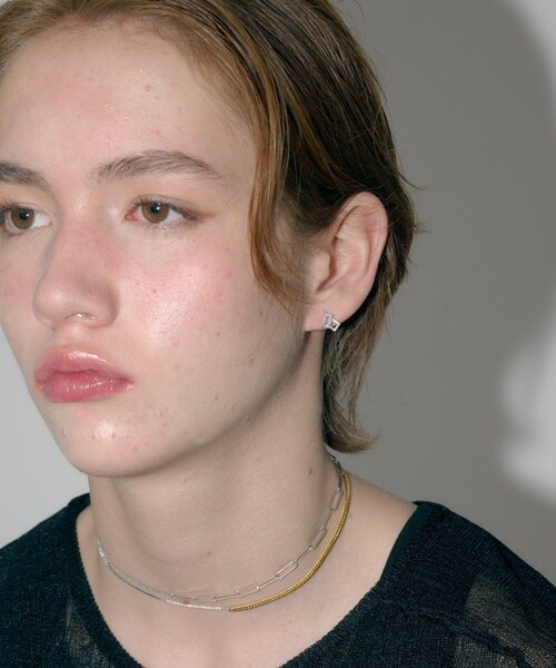 and cloud(アンドクラウド)の「Bijou Frame Pierce / Single(ピアス(片耳用)・レディース・ブラック/シルバー・FREE)」の7枚目の写真