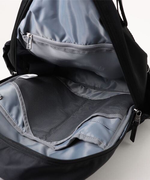 W&.Day/Night(ダブルアンド デイナイト)の「リュックサック アウリンコ 19L 15174(バックパック/リュック・レディース・モカ/ブラック/ライトグレー系1・FREE)」の4枚目の写真