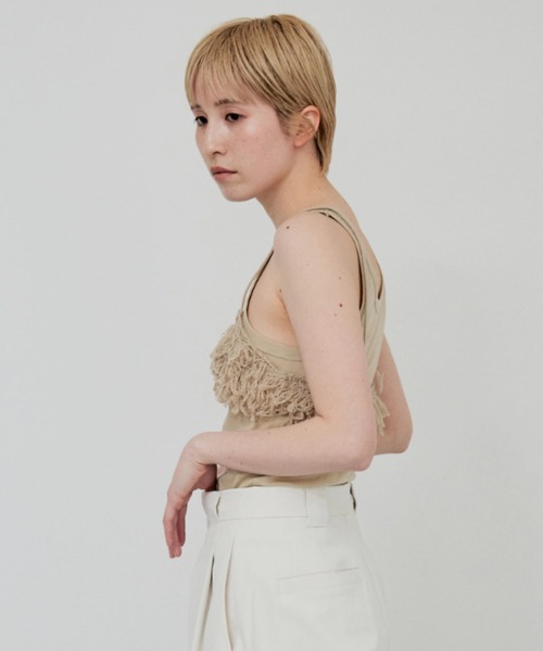 lit（リット）の「Loop Fringe Knit Bustier（キャミソール・レディース・ブラック/ベージュ/チャコールグレー・FREE）」の11枚目の写真