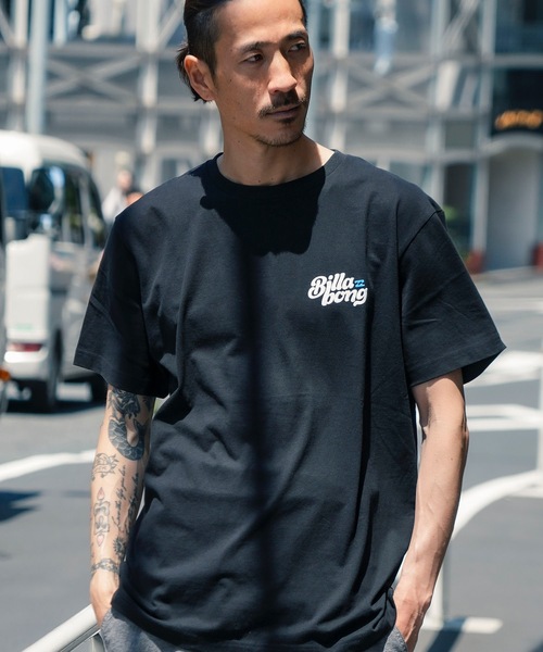 BILLABONG（ビラボン）の「BILLABONG メンズ GROOVY Tシャツ 【2025年夏モデル】/ビラボンロゴバックプリント半袖Tシャツ（Tシャツ/カットソー・メンズ・ホワイト/ブラック/ロイヤルブルー・SMALL/LARGE/X-LARGE/MEDIUM）」の22枚目の写真