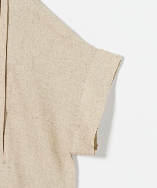 UNITED ARROWS(ユナイテッドアローズ)の「Spiree IAS タック ショートスリーブ ブラウス ‐接触冷感・UVカット・ストレッチ・ウォッシャブル‐(シャツ/ブラウス・レディース・ネイビー/ナチュラル・FREE)」の12枚目の写真